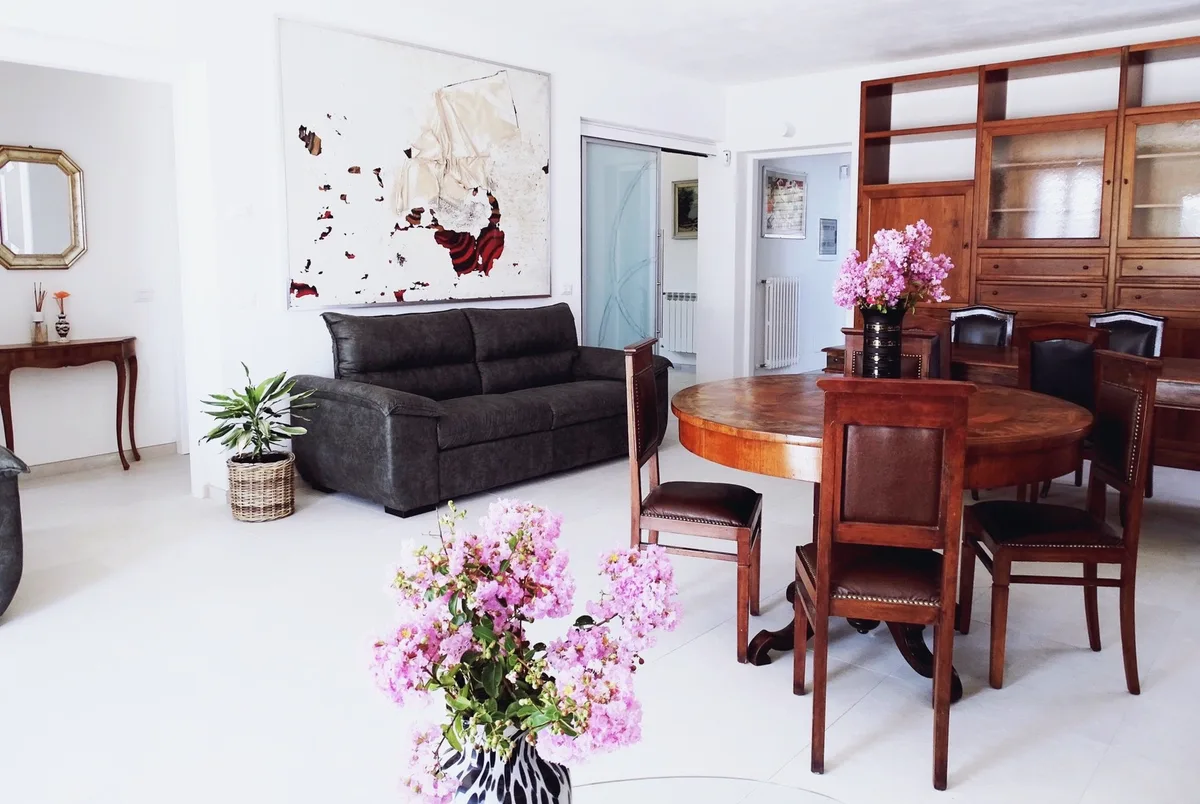 Serene Villa Near Milan with Spacious Garden, 280 sqm, showroom presentation, pop-up rental in Gerenzago, second interior vi…