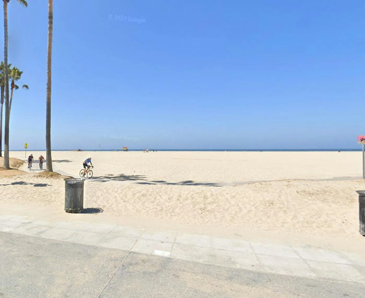Shared Art Studio and Gallery on Venice Beach — 3