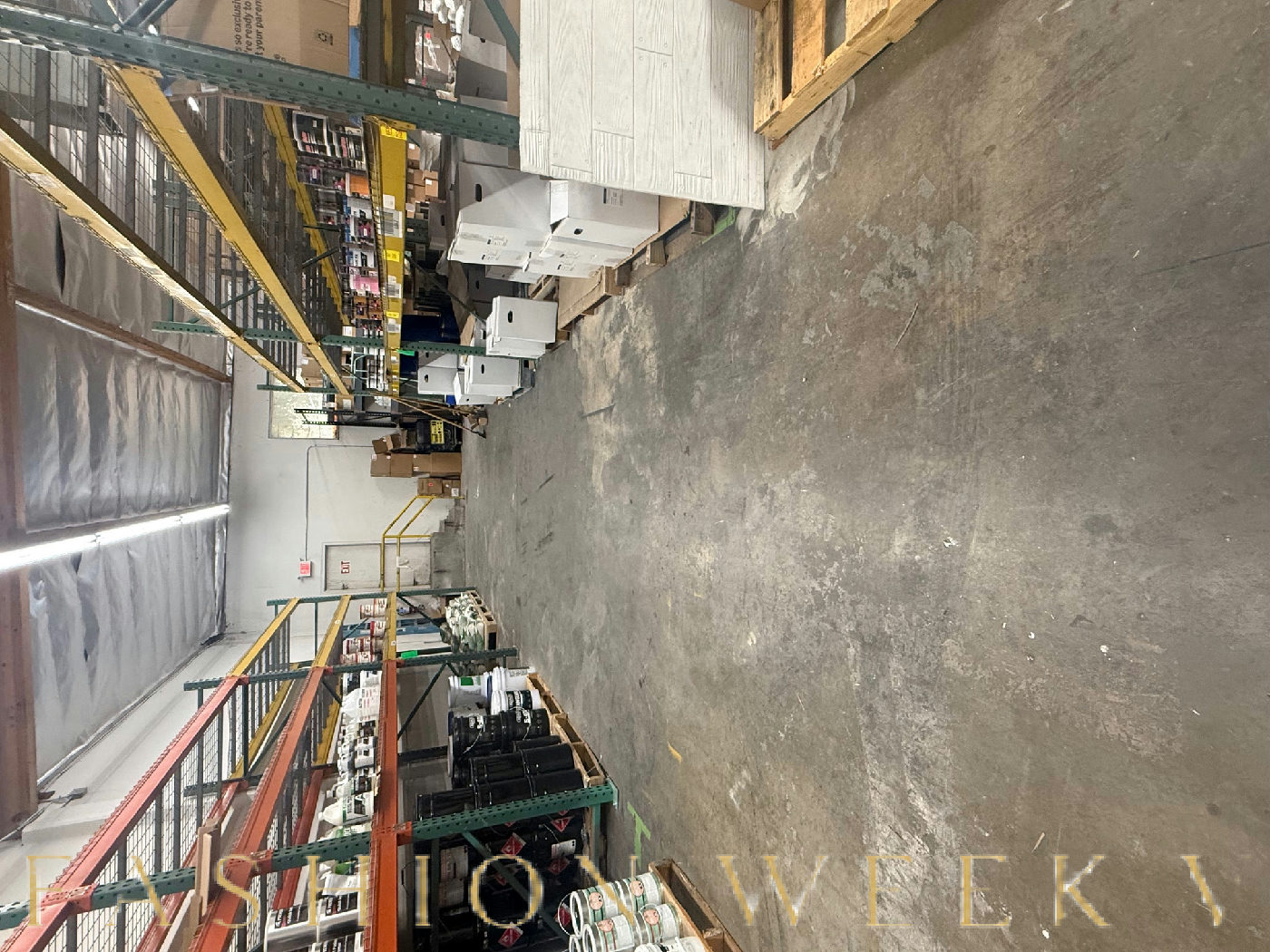 Shared Warehouse Space with Pallet Racks, 186 sqm, pop-up rental in Los Angeles, second interior view