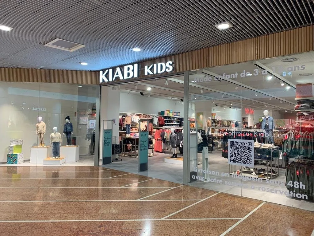 Shopping Mall Boutique in Bordeaux — 2