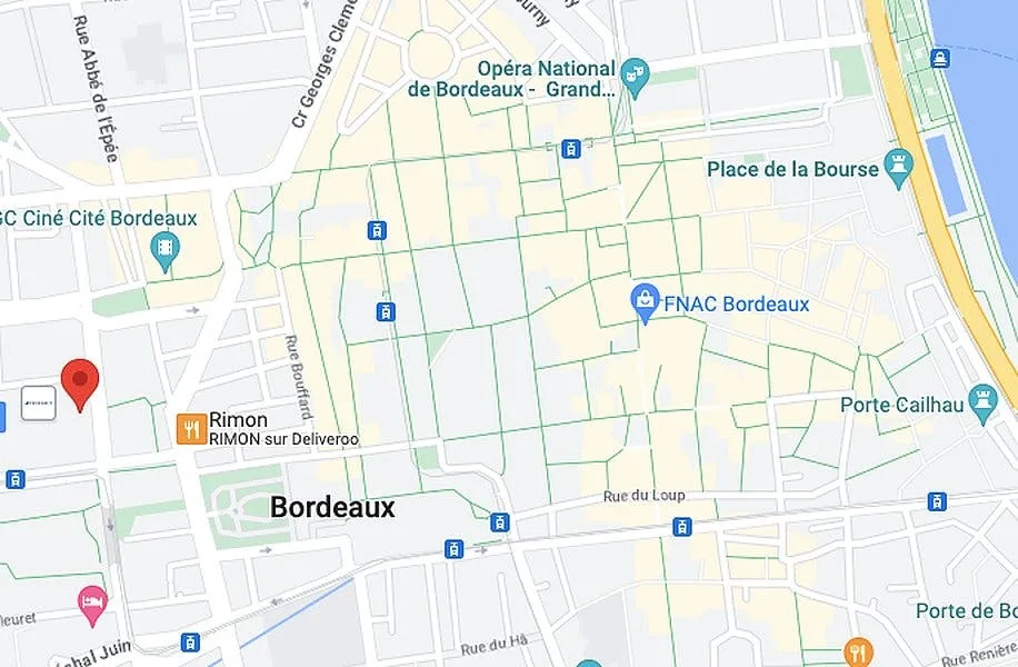 Shopping Mall Boutique in Bordeaux — 3