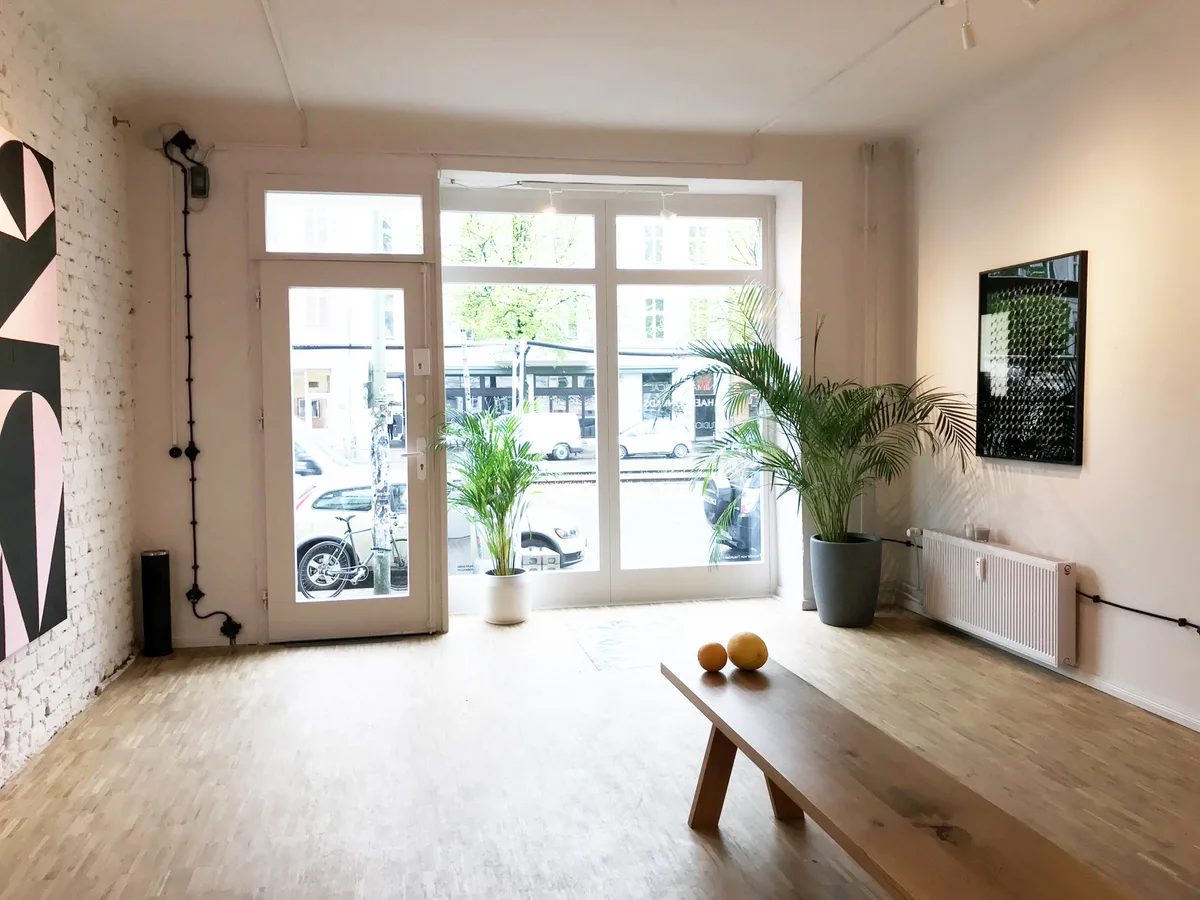Show Window and Gallery Space on Torstrasse, Berlin, 63 sqm, showroom presentation, pop-up rental