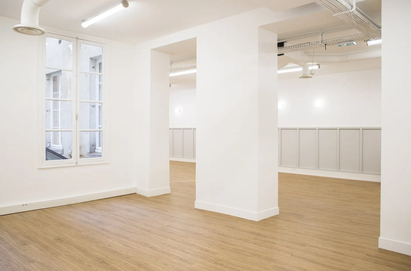 Showroom and Event Space on Rue Saint-Martin, Paris — 3