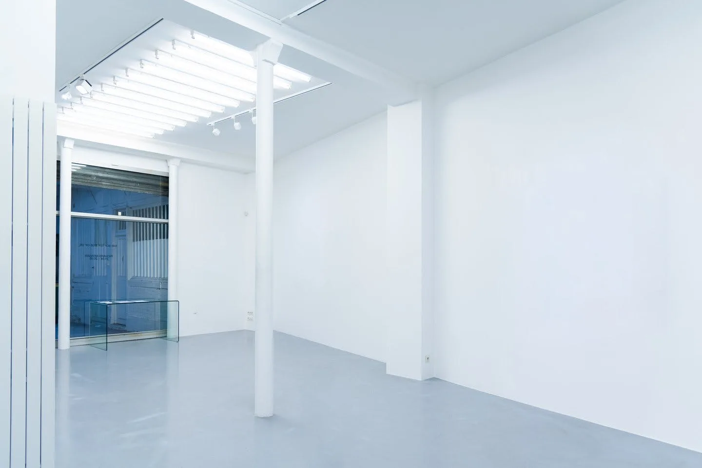 Showroom and Gallery in the Haut Marais, Paris — 3