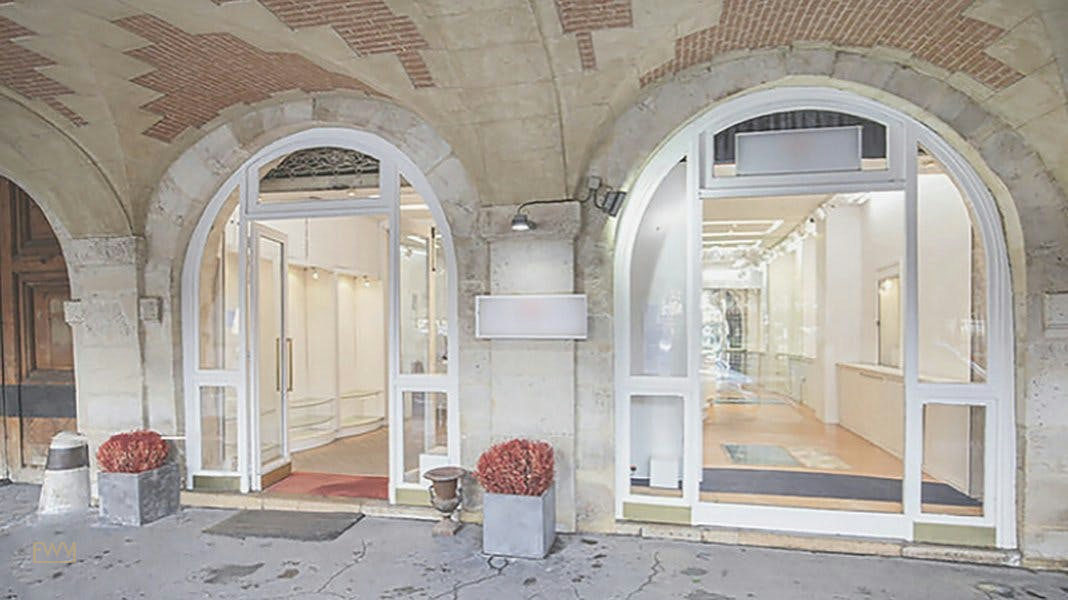 Showroom and Gallery on Place des Vosges, Paris