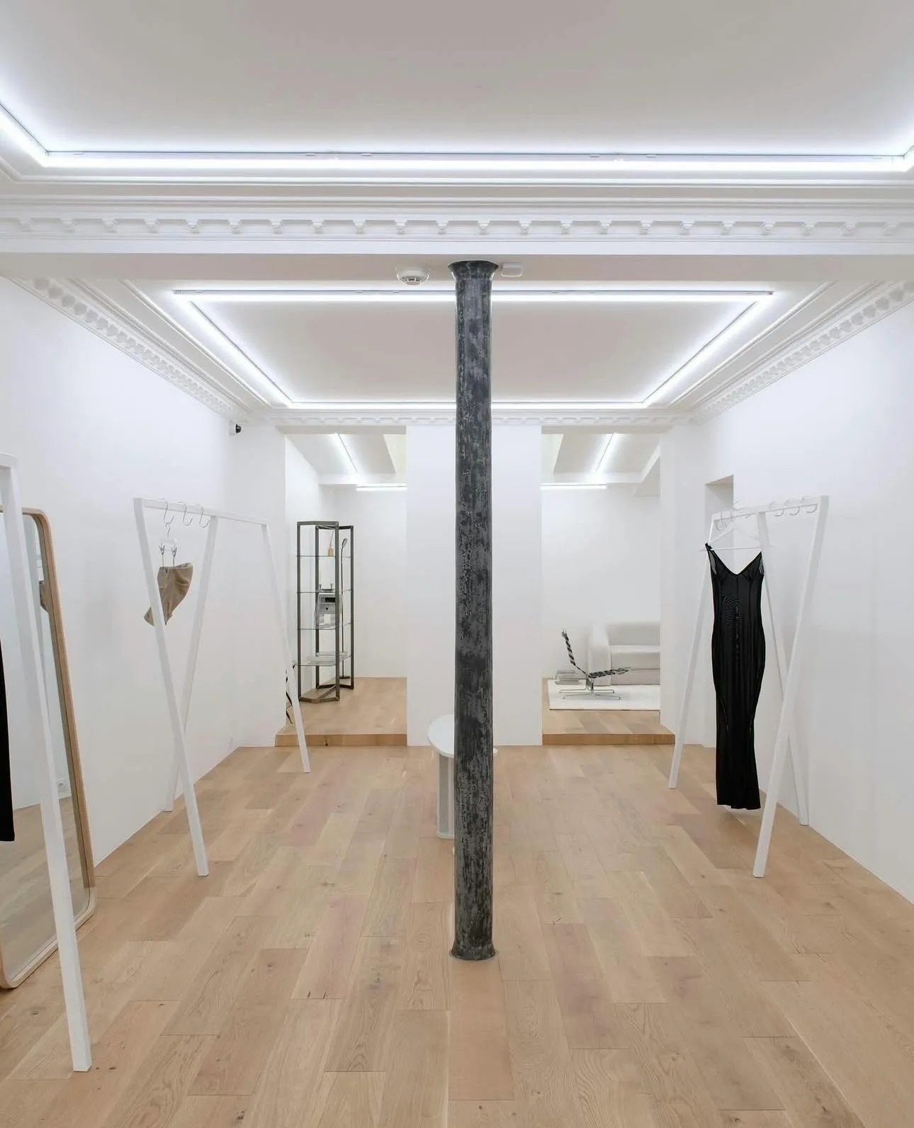 Showroom and Gallery Space on Rue du Temple, Paris