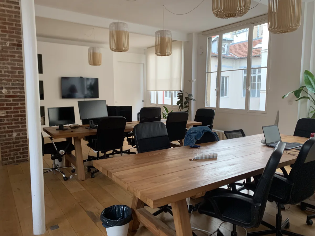 Showroom and Office Space with Industrial Style in Paris 10, 150 sqm, showroom presentation, pop-up rental