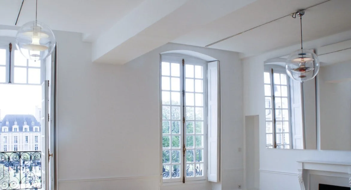 Showroom in Le Marais at Place des Vosges — 3