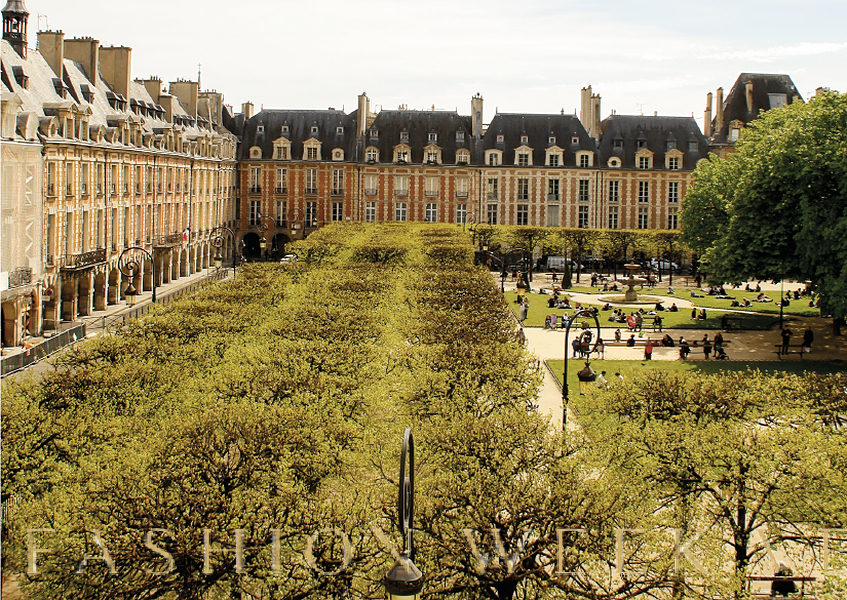 Showroom in Le Marais - Place des Vosges