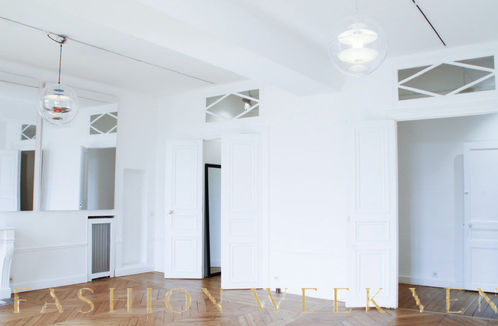 Showroom in Le Marais - Place des Vosges, 250 sqm, showroom presentation, pop-up rental in Paris, interior view