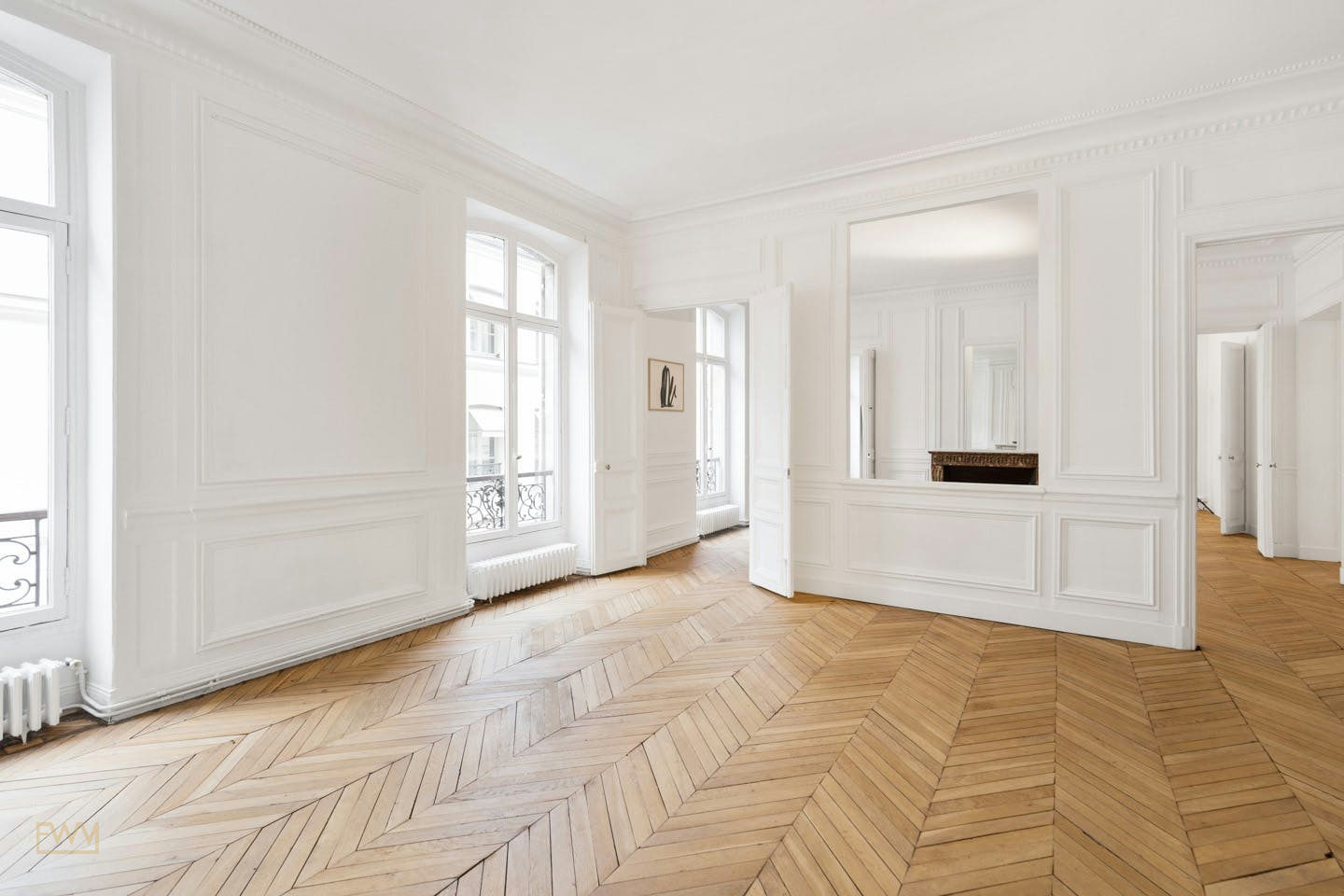 Showroom on Rue d'Anjou Near Rue Saint-Honore, 250 sqm, fashion showroom, pop-up rental in Paris