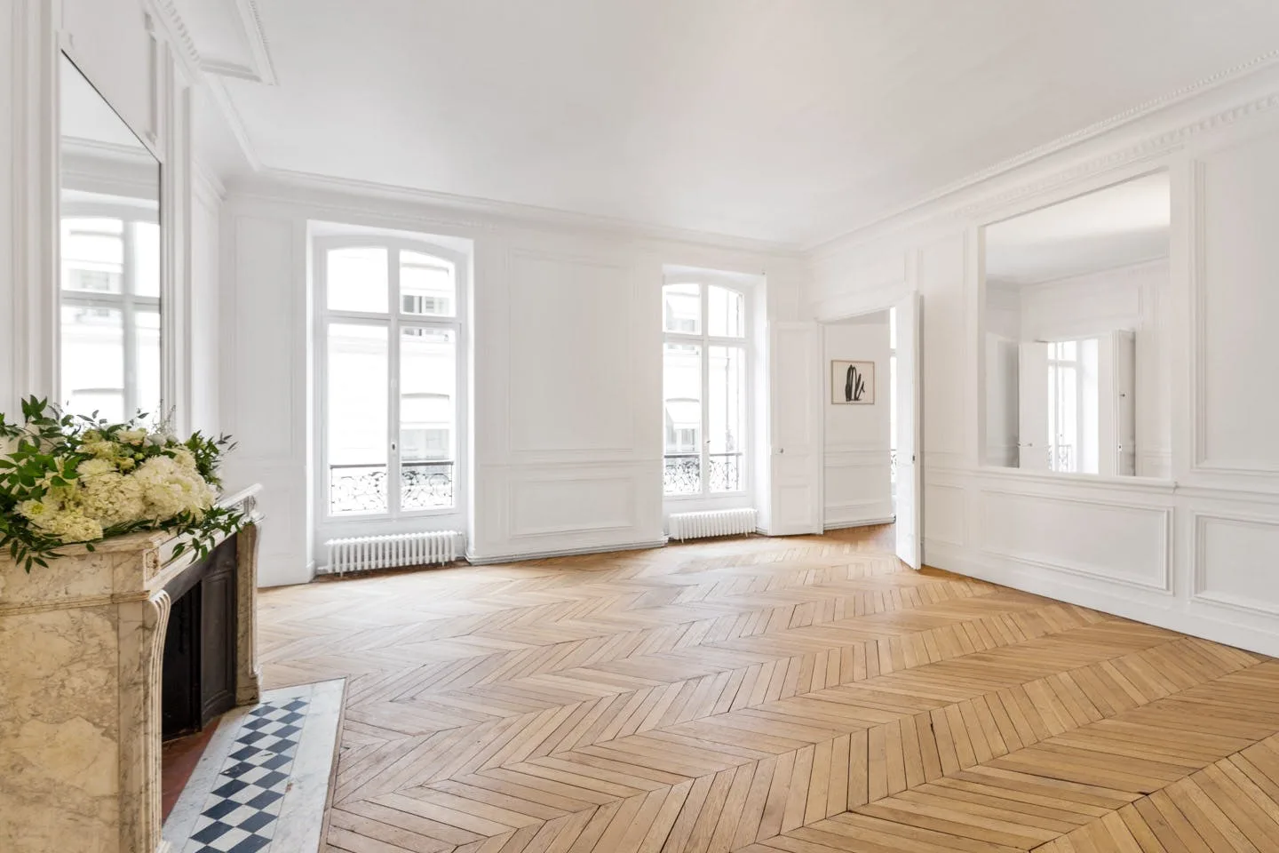 Showroom on Rue d'Anjou Near Rue Saint-Honore — 2