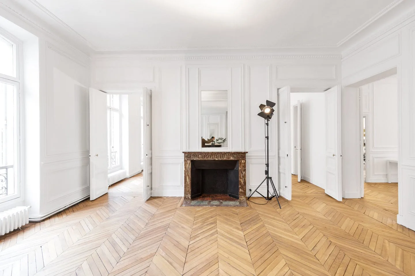 Showroom on Rue d'Anjou Near Rue Saint-Honore — 3