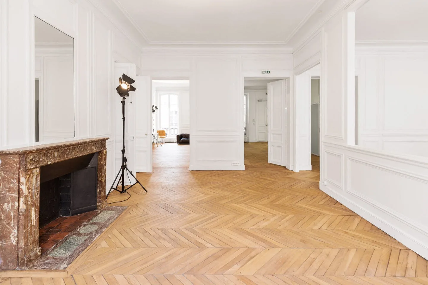Showroom on Rue d'Anjou Near Rue Saint-Honore — 4