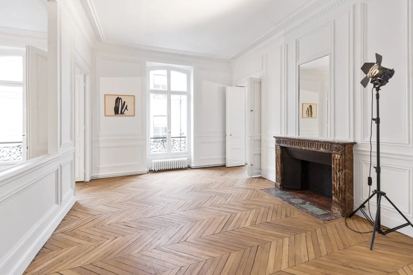 Showroom on Rue d'Anjou Near Rue Saint-Honore — 5