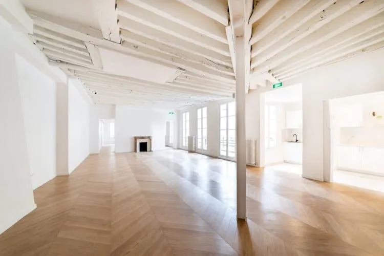 Showroom on Rue du Faubourg Saint-Honoré — 3