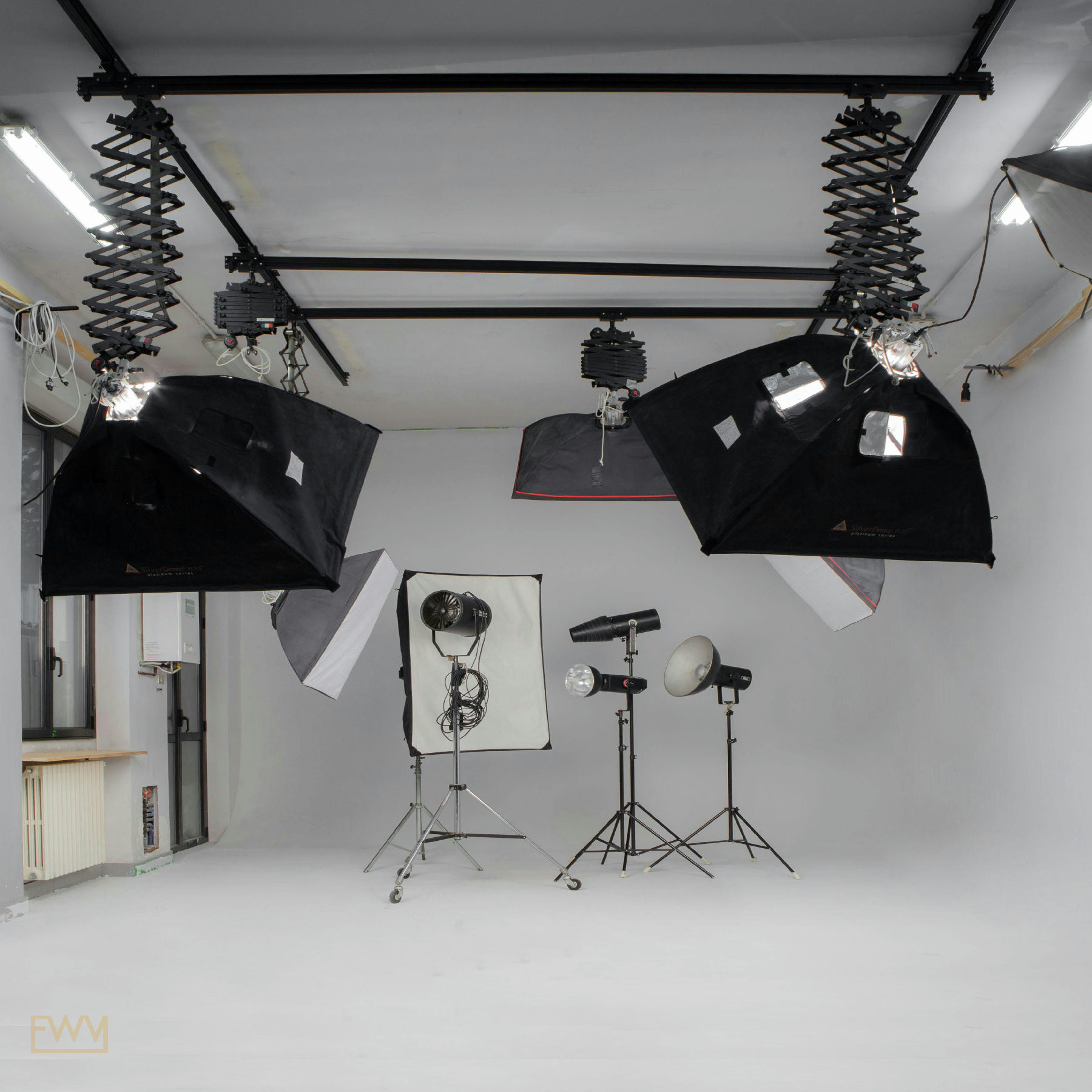 Showroom with Chroma Key in Milano, 118 sqm, pop up store