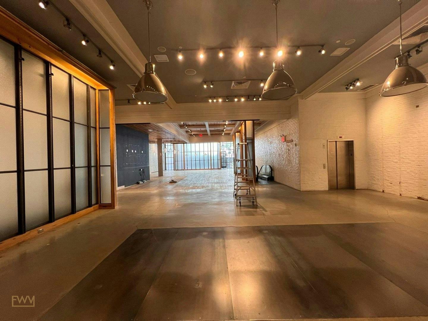 Sizeable 2nd Floor Retail or Event Space in New York, 112 sqm, gallery showing, pop-up rental