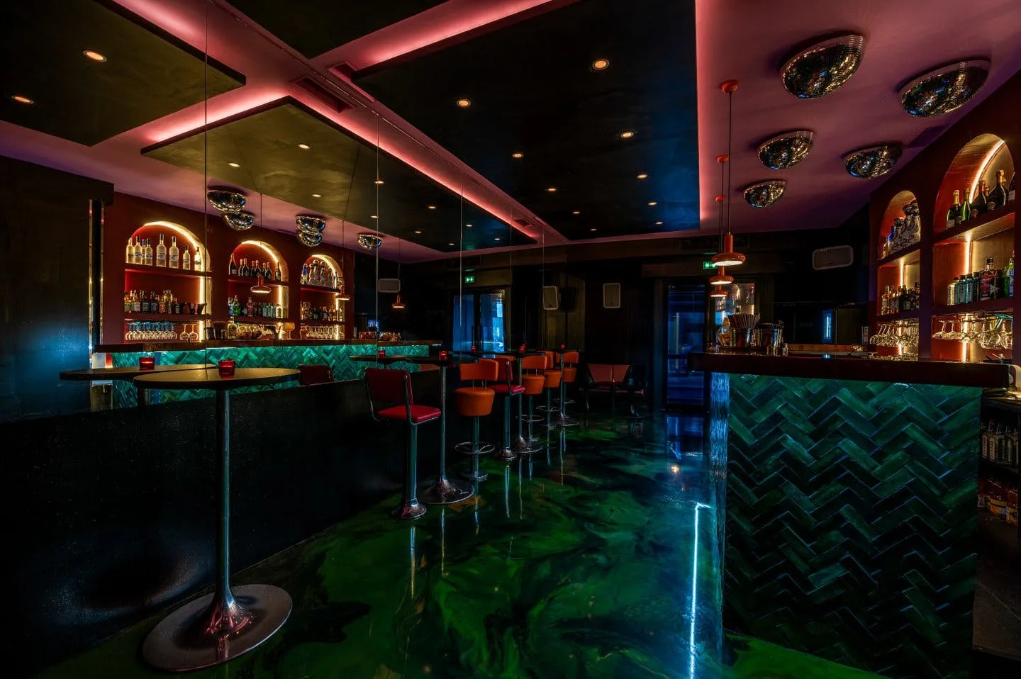 Sleek Cocktail Bar and Event Space in the Heart of Cannes — 2