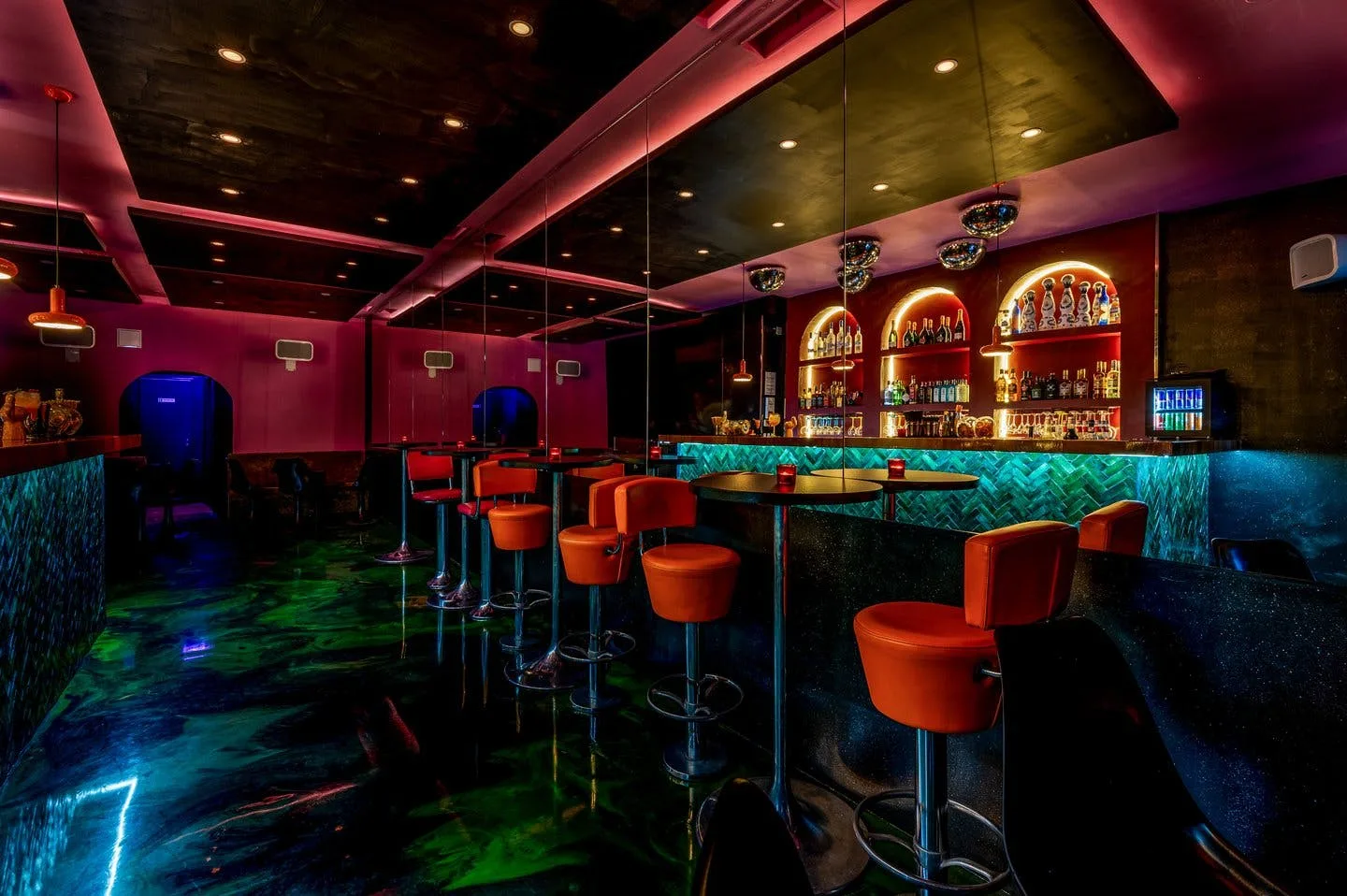 Sleek Cocktail Bar and Event Space in the Heart of Cannes — 3
