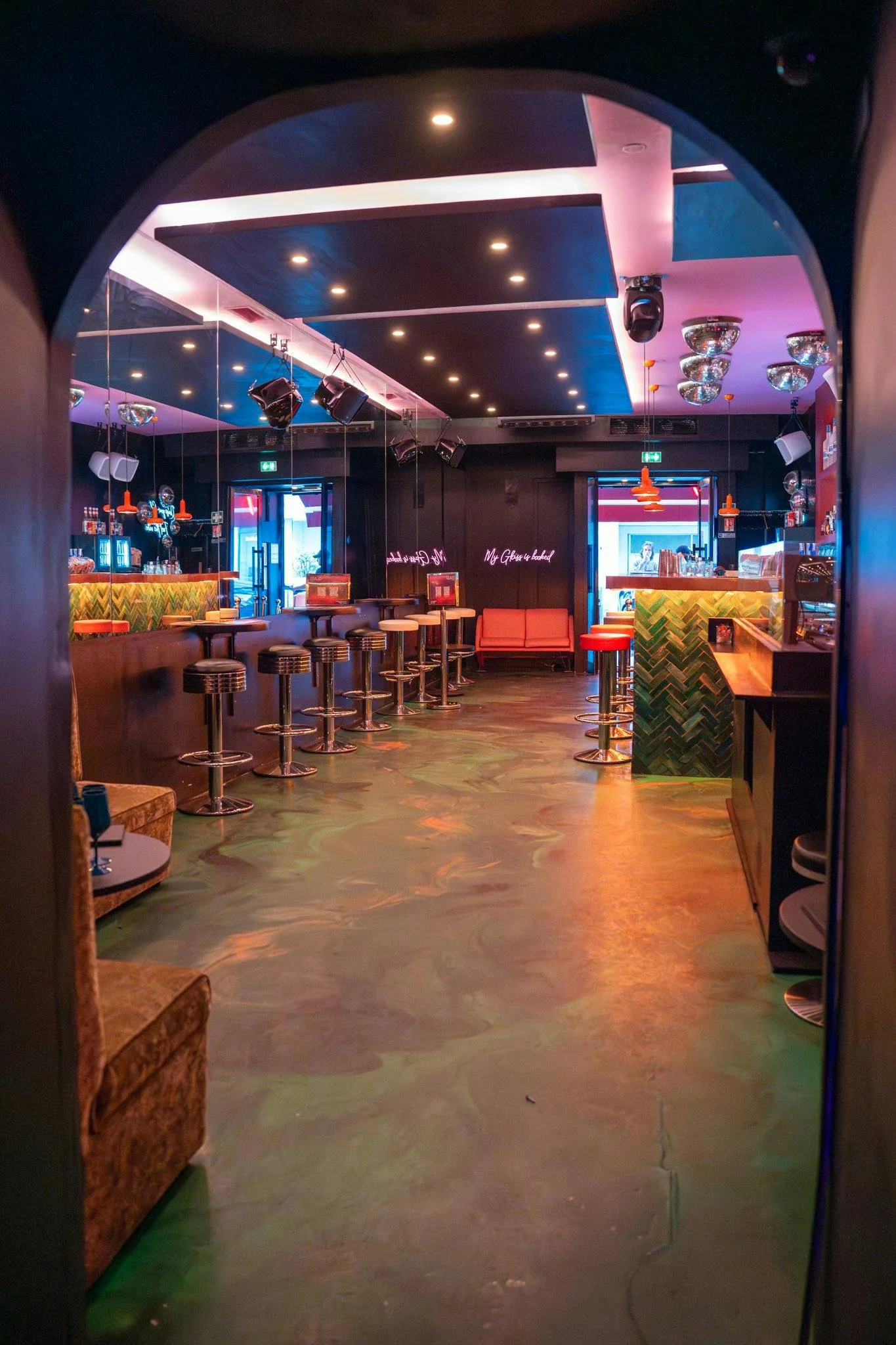 Sleek Cocktail Bar and Event Space in the Heart of Cannes — 4