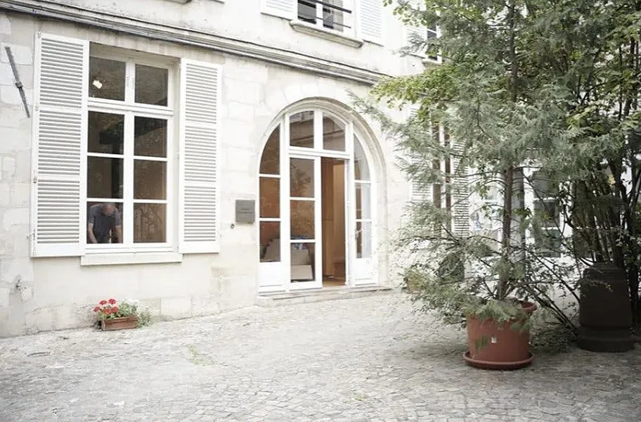 Smart Gallery and Showroom in Le Marais, Paris — 5