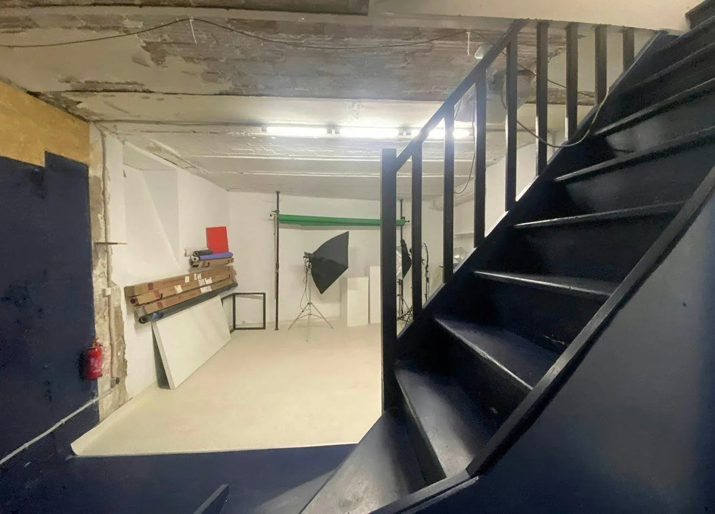 Sophisticated 60 sqm Boutique in Paris 9th Arrondissement — 5