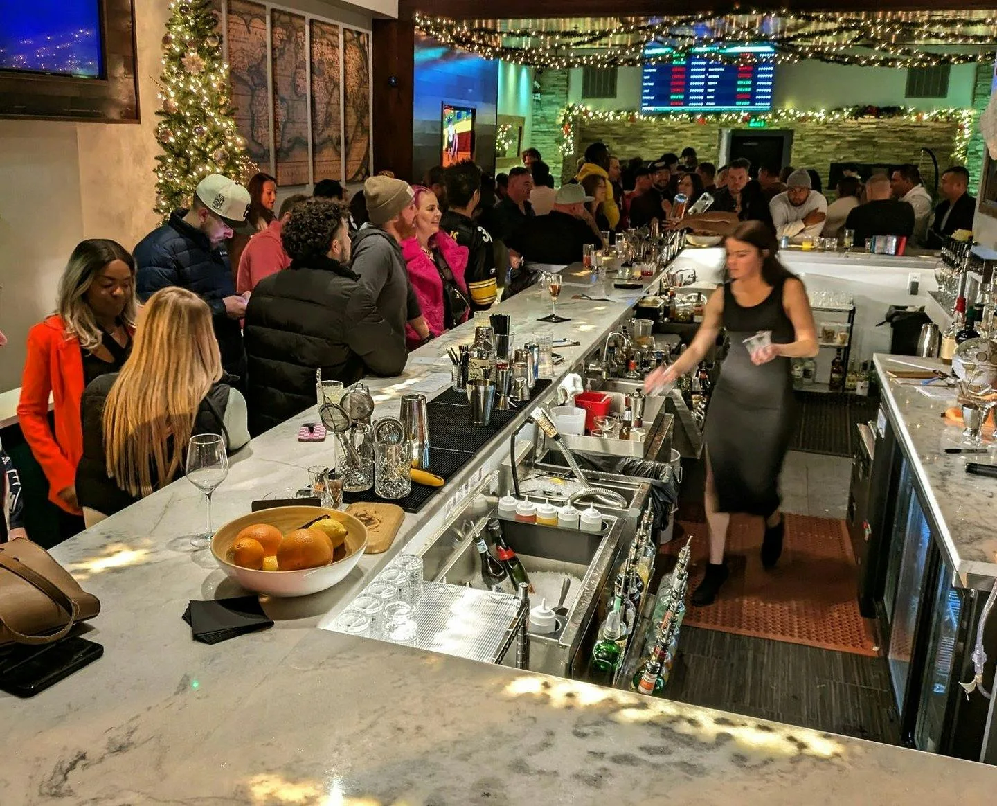 Sophisticated Bar and Lounge in Downtown Denver — 3