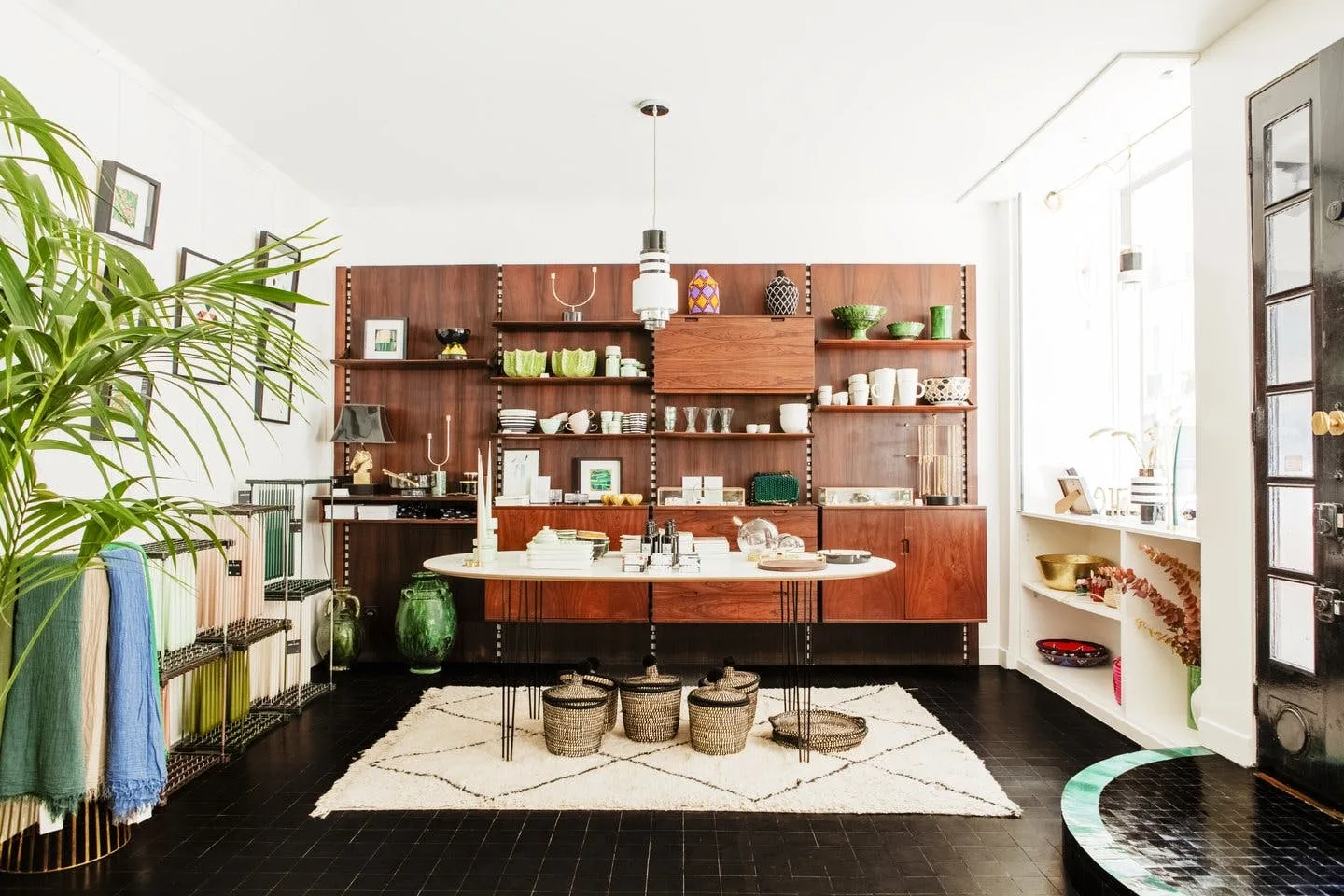 Sophisticated Boutique in the South Pigalle Neighborhood — 2
