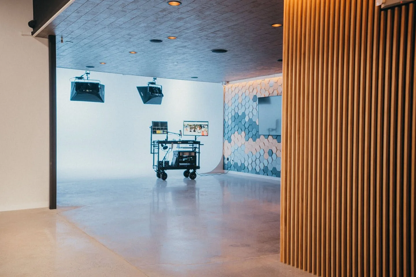 Soundstage and Photography Studio in Hackensack — 4