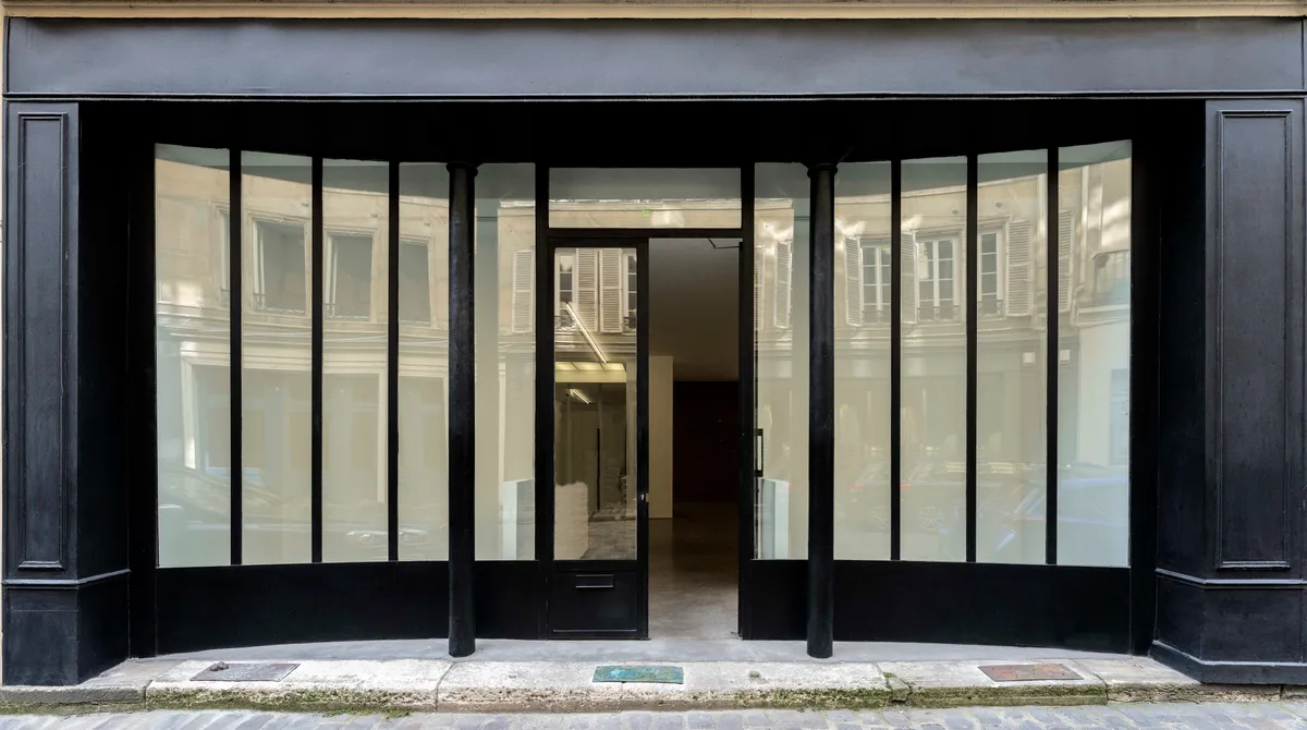 Spacieux espace galerie à louer dans le Marais, 150 sqm, showroom presentation, pop-up rental in Paris