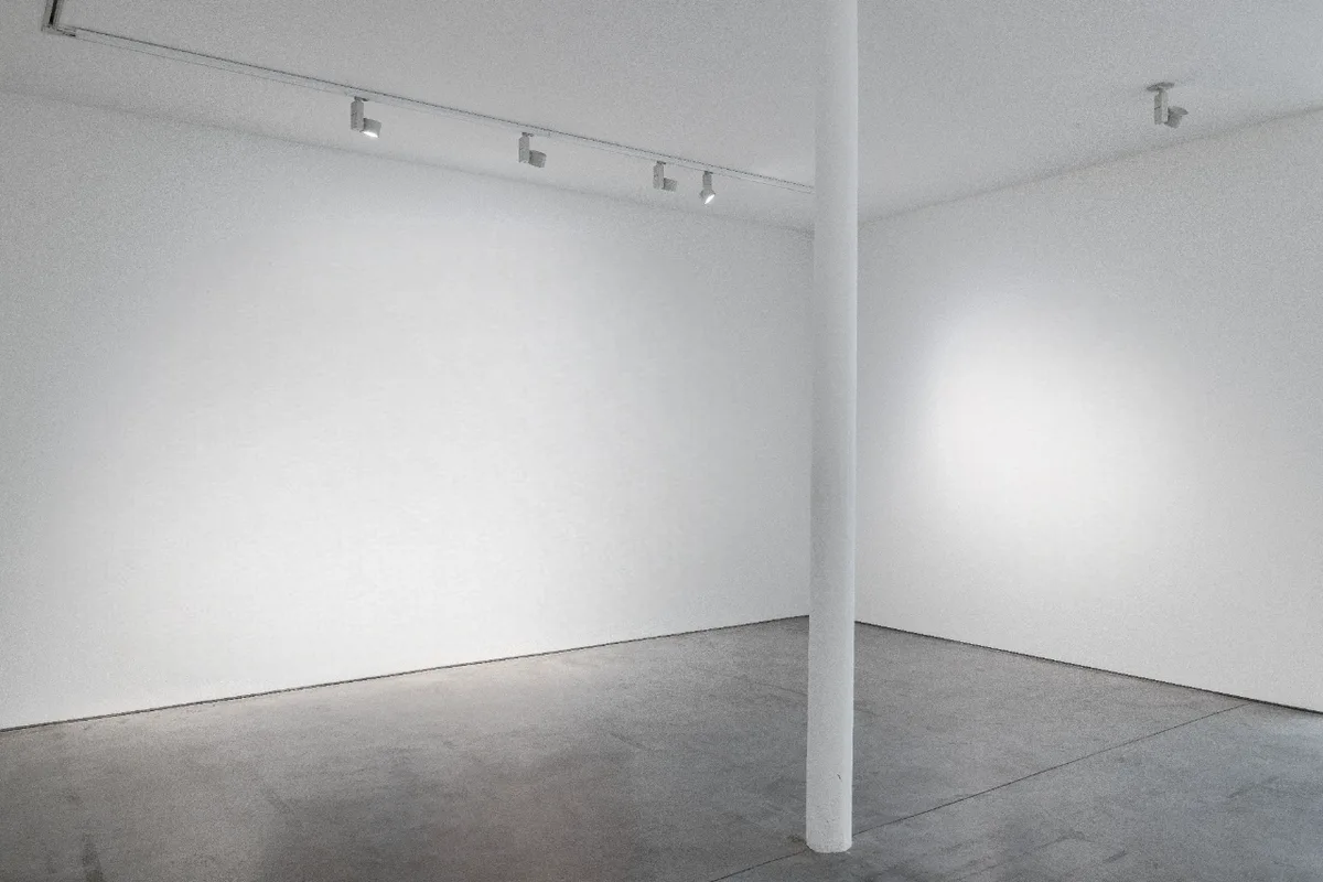 Spacieux espace galerie à louer dans le Marais, 150 sqm, showroom presentation, pop-up rental in Paris, additional interior…