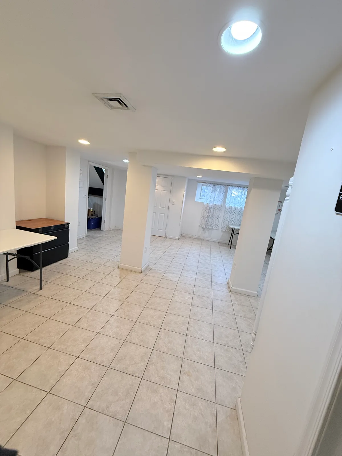 Spacious 1,400 Sq Ft Basement Office Space with Full Bathroom, 130 sqm, conference, pop-up rental in Plainfield, interior vi…
