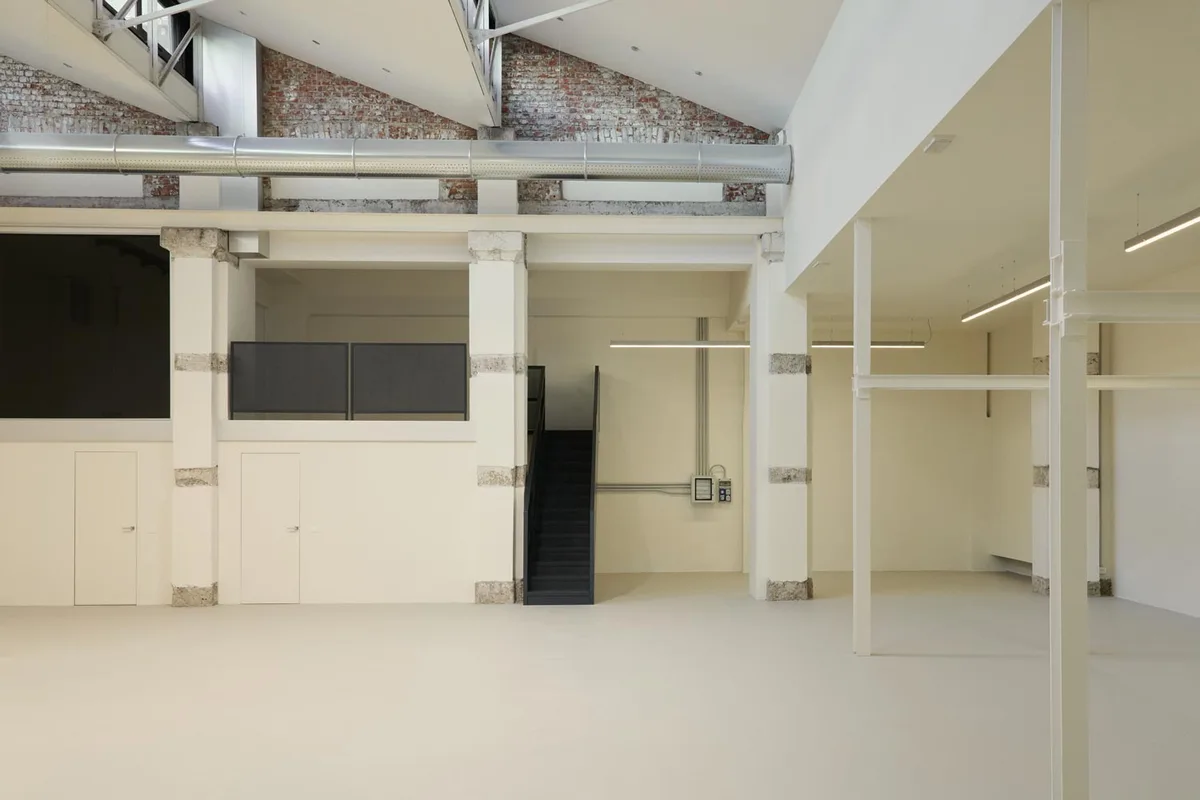 Spacious 320sqm Event and Photo Studio in Milan, photo shoot, pop-up rental in Milano