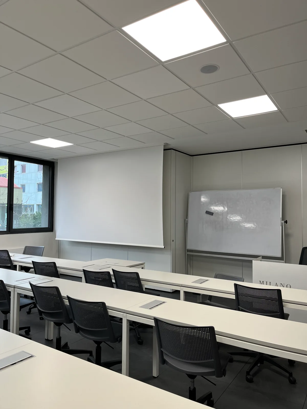 Spacious 70 m² Classroom for Rent, workshop, pop-up rental in Milano, additional interior view