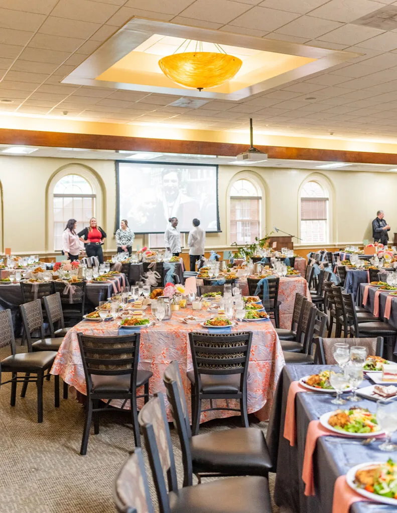 Spacious Banquet Hall for Versatile Events, 325 sqm, private event, pop-up rental in Raleigh, additional interior view