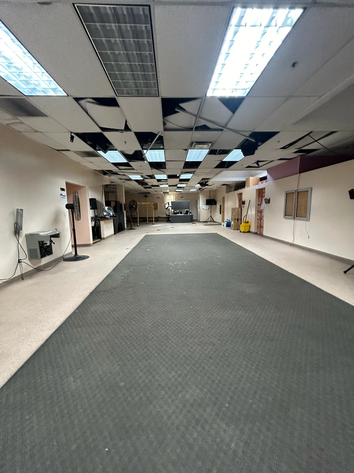 Spacious Bi-level Industrial Warehouse in East Brooklyn, 1812 sqm, photo shoot, pop-up rental, additional interior view