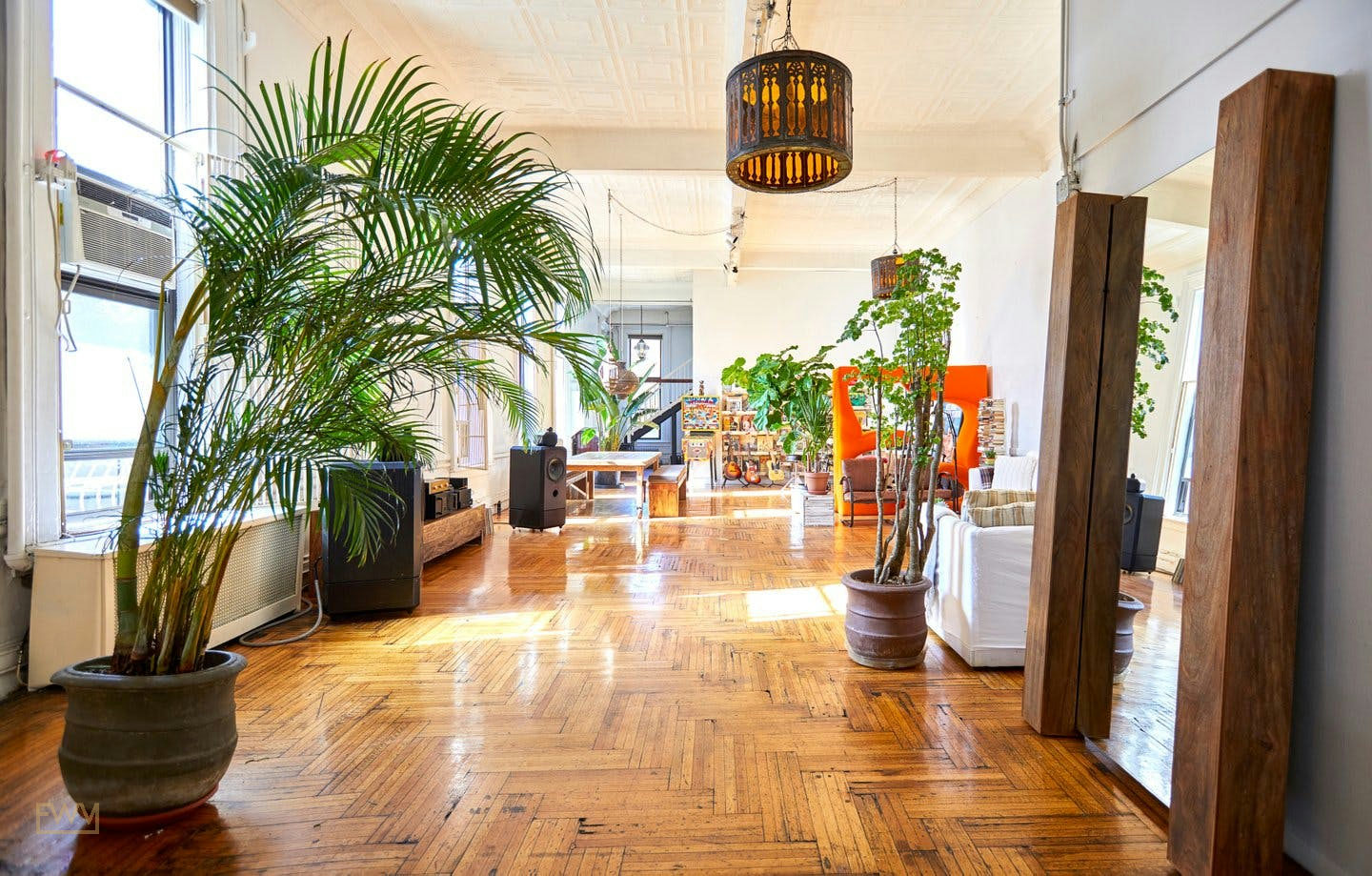 Spacious Chelsea Art Loft in New York, 279 sqm, pop up store