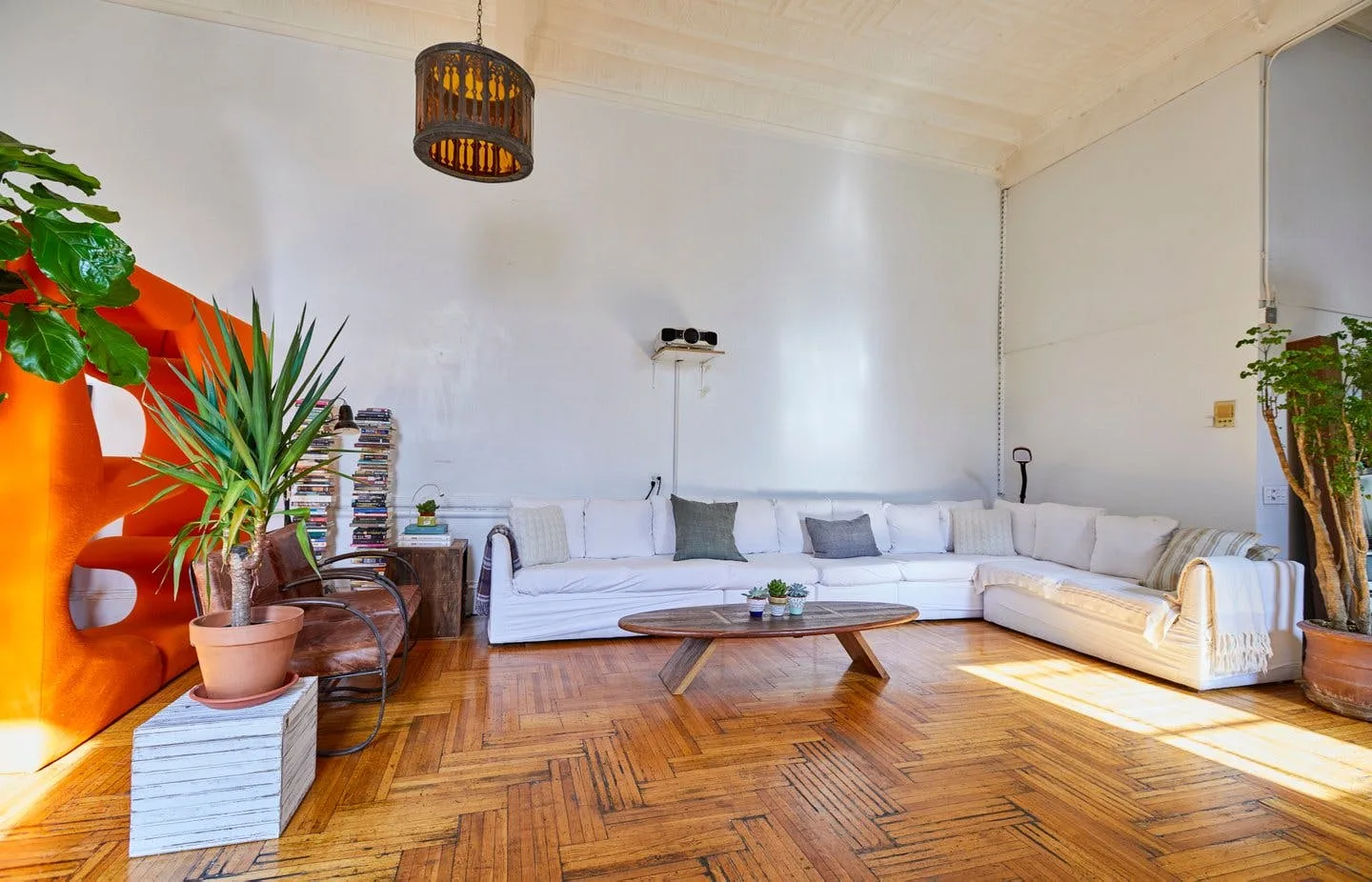 Spacious Chelsea Art Loft in New York — 5