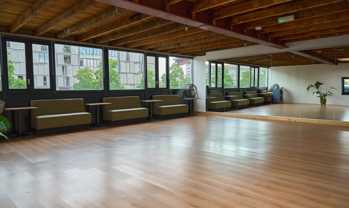Spacious Event Venue for Rent in Amsterdam, 400 sqm, retail activation, pop-up rental, second interior view