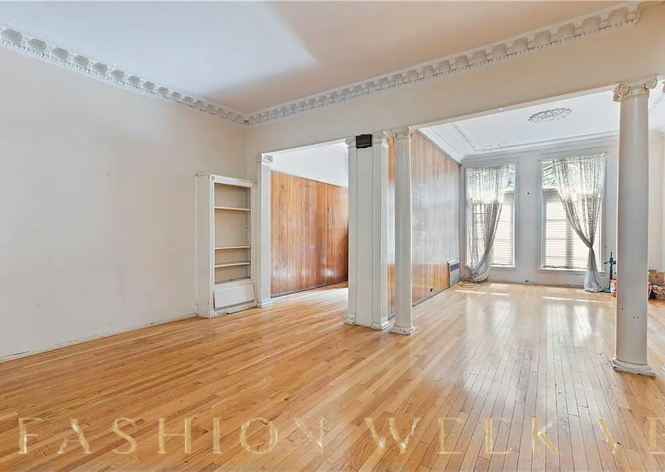 Spacious Family Home with Ample Living Space, 418 sqm, art exhibition, pop-up rental in Toledo, second interior view