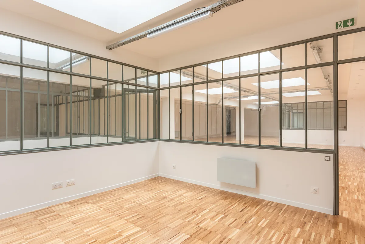 Spacious Industrial Office in the 13th Arrondissement, 250 sqm, pop up store in Paris, third interior view