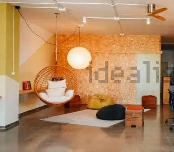 Spacious Loft for Events in El Poble Nou, Barcelona, 100 sqm, pop up store, second interior view