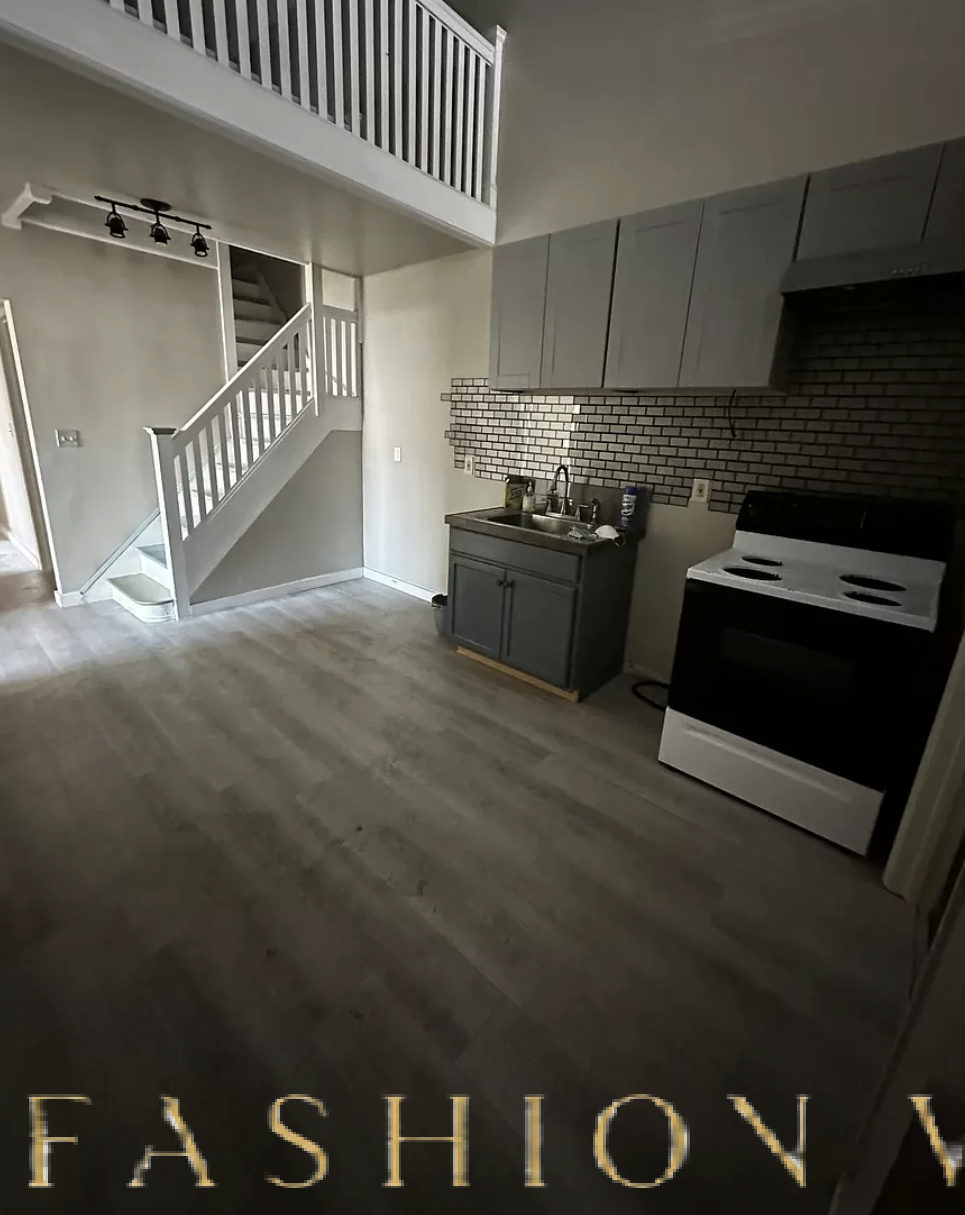 Spacious Mixed-Use Loft in Downtown Stockton, 116 sqm, showroom presentation, pop-up rental, second interior view
