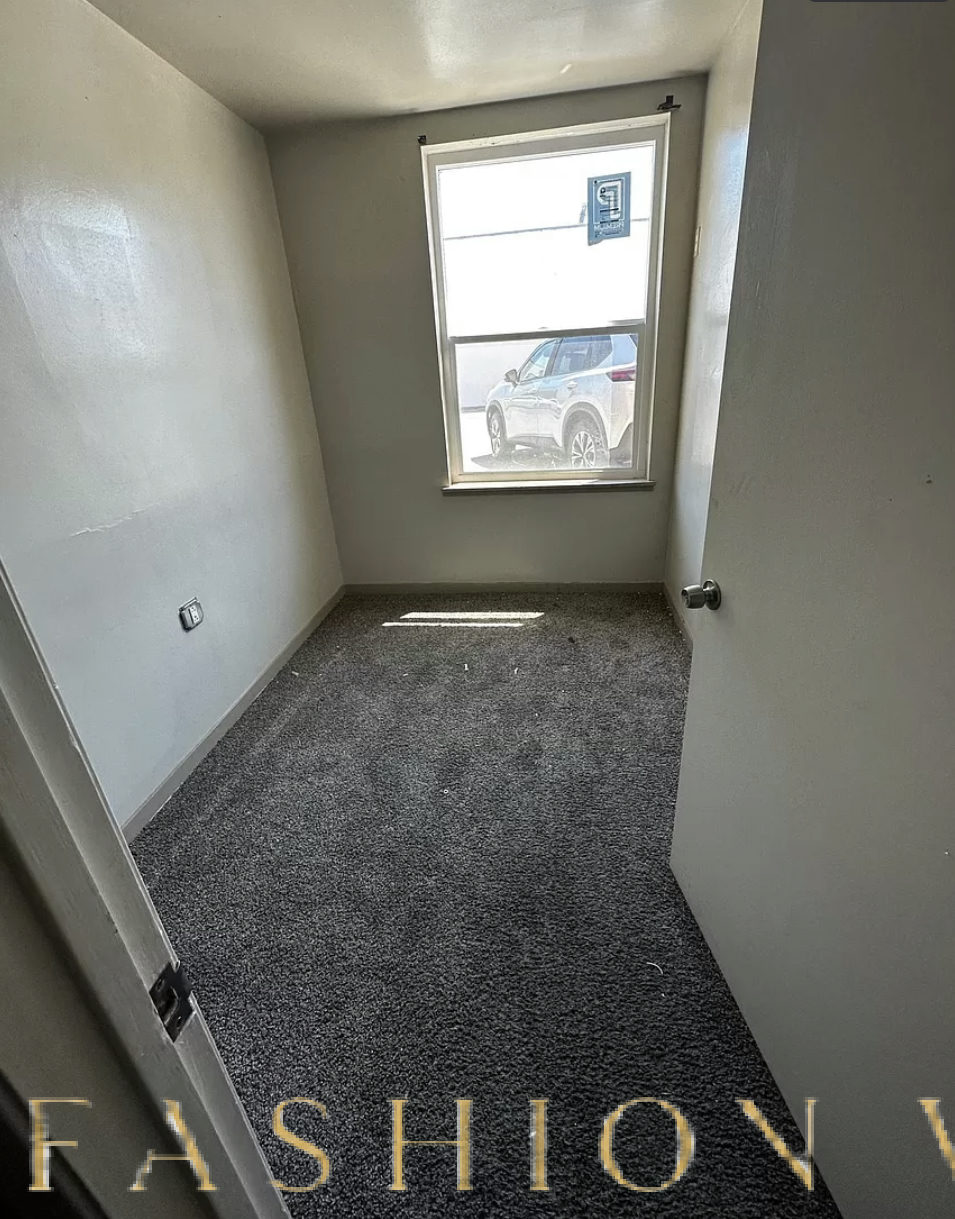 Spacious Mixed-Use Loft in Downtown Stockton, 116 sqm, showroom presentation, pop-up rental, third interior view