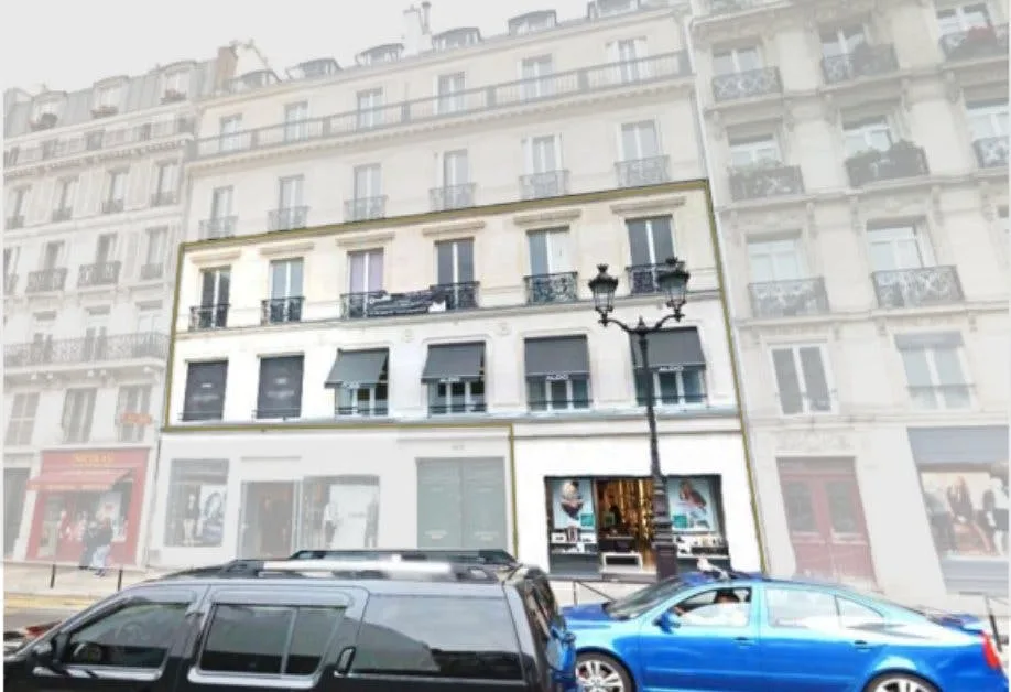 Spacious Multi-Level Retail Space on Rue de Rivoli — 5