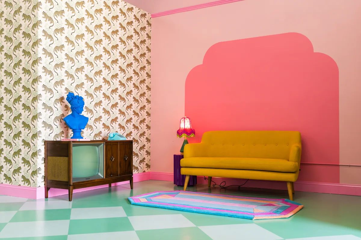 Spacious Multi-Set Production Warehouse with Unique Designs, 214 sqm, photo shoot, pop-up rental in Los Angeles, second inte…