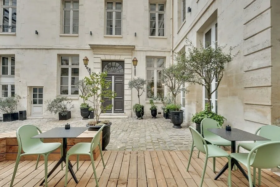 Spacious Office Space on Rue Charlot, Paris — 3