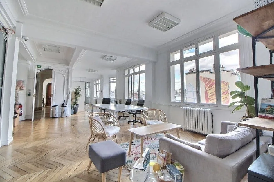 Spacious Office Space on Rue de Metz, Paris — 5