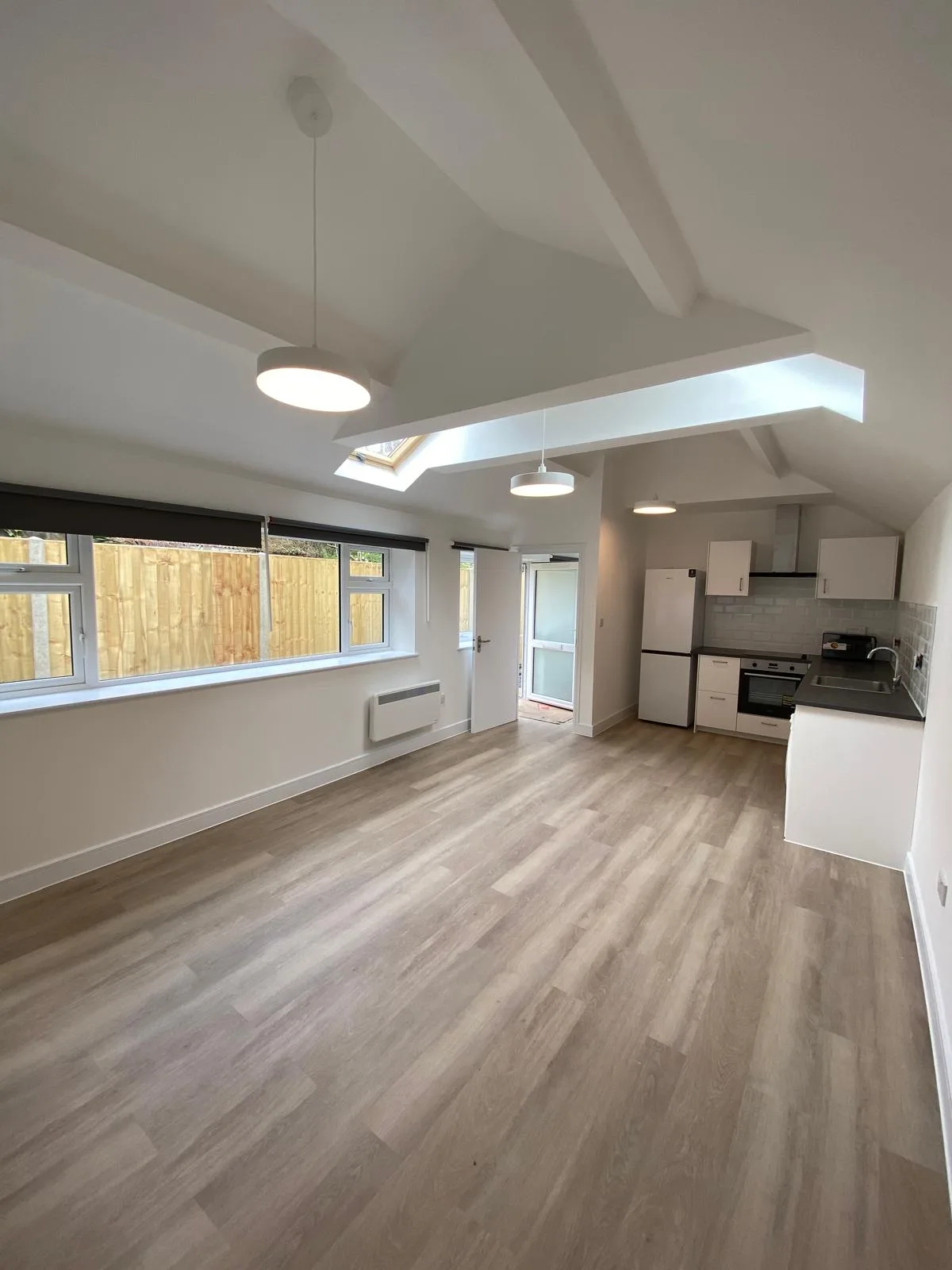 Spacious Office Space with Garden in Elephant and Castle, 167 sqm, retail activation, pop-up rental in London, third interio…